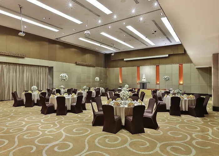 Eastin Makkasan, - Sha Extra