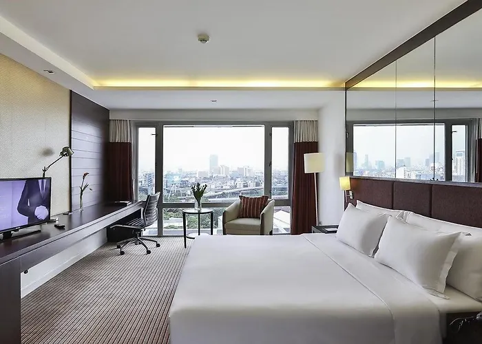 Eastin Makkasan, - Sha Extra
